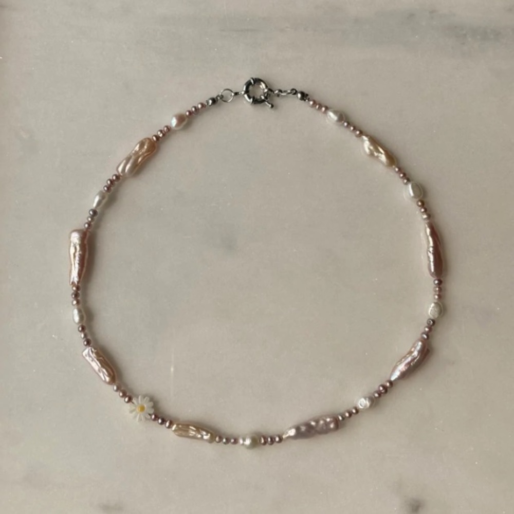 Pearl daisy Handmade necklace